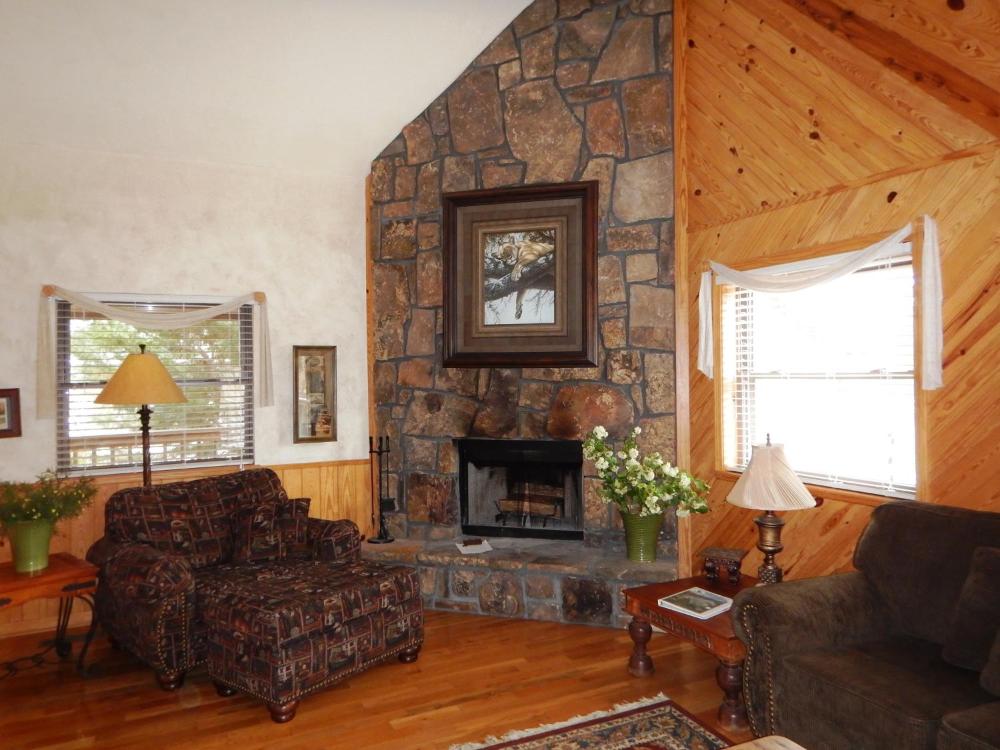 Luxury, loft, log-sided two bedroom Harbor North cottage cottage